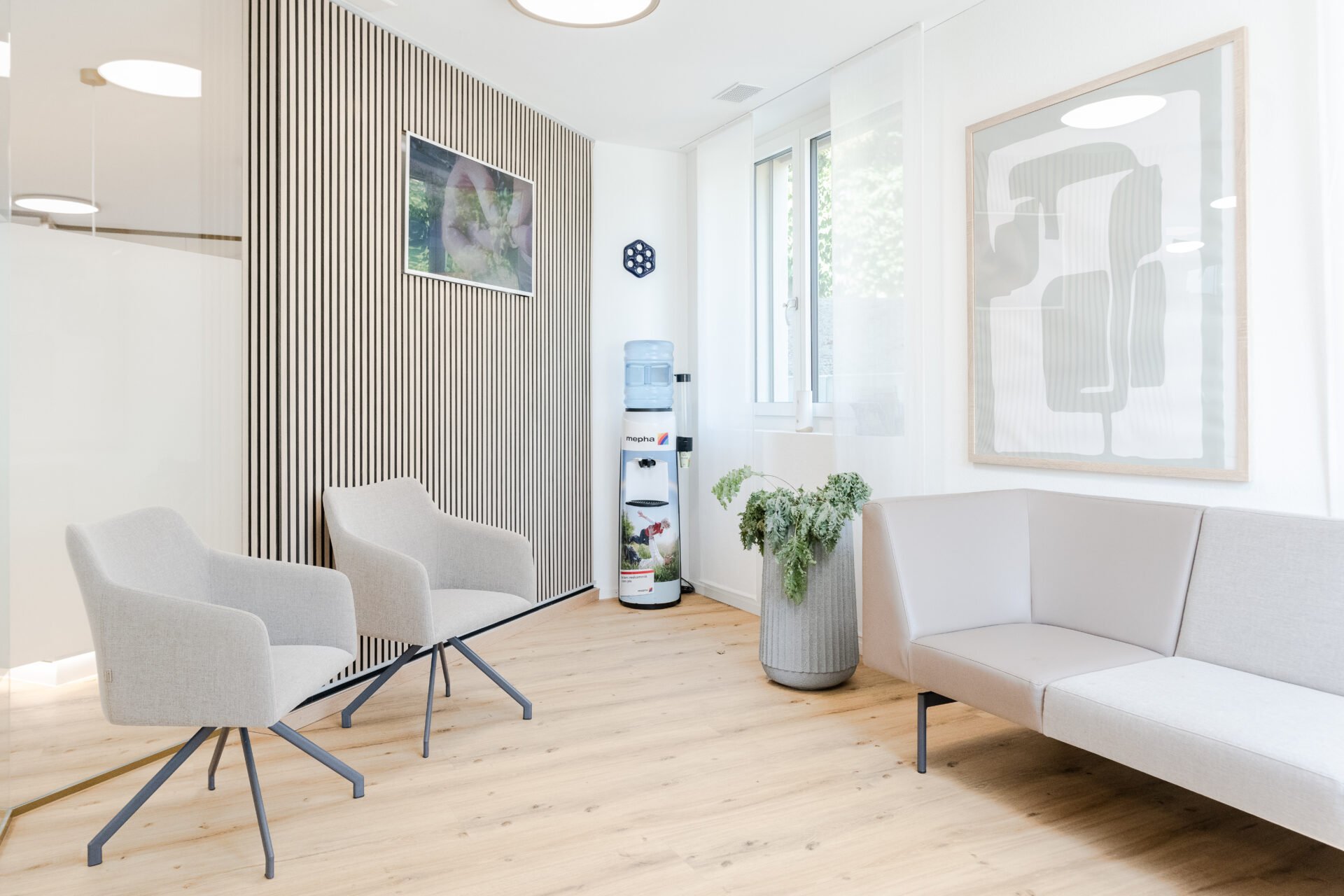 Wartezimmer Couch – Medport Center