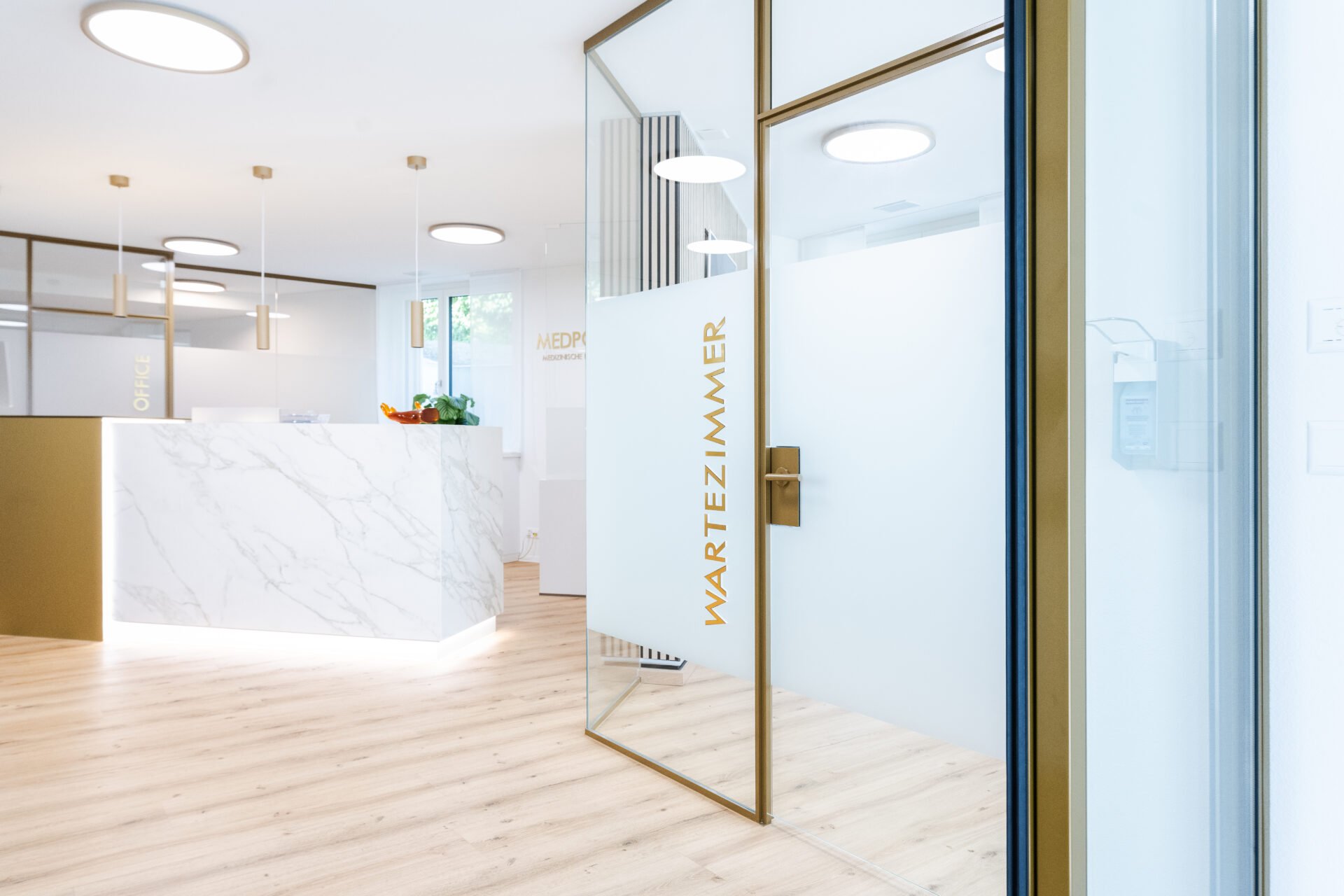 Wartezimmer Tür – Medport Center